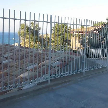 Cali Vista Mare Cefalu